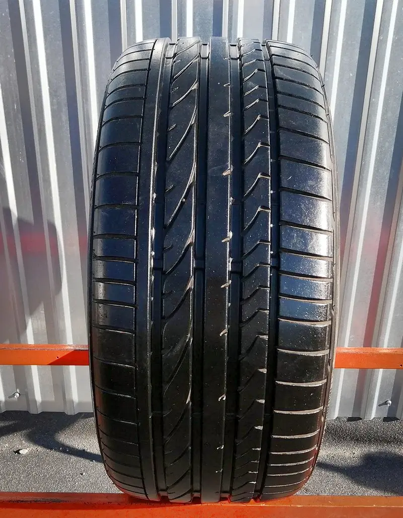 Б/у шина 285/35 R18 Bridgestone Potenza RE 050A