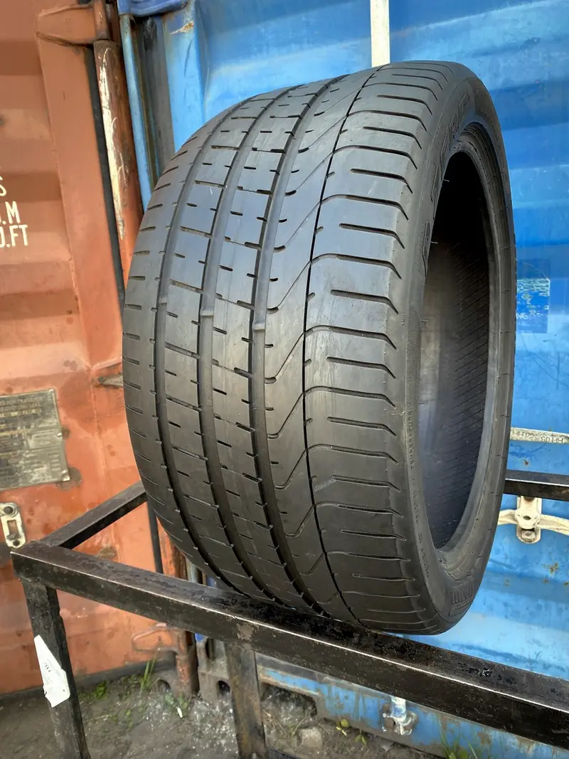 Б/у шина 285/35 R18 Pirelli P Zero
