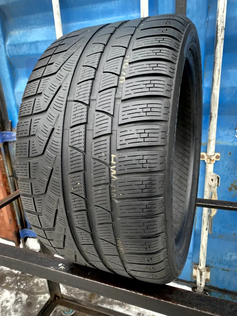 Б/у шина 285/35 R19 Pirelli Winter 240 Sottozero 2