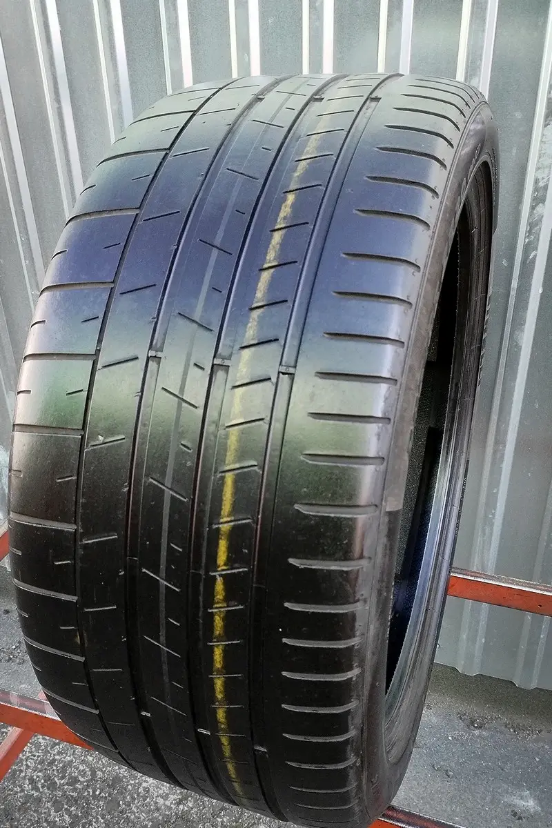 Б/у шина 285/35 R20 Pirelli P Zero PZ4