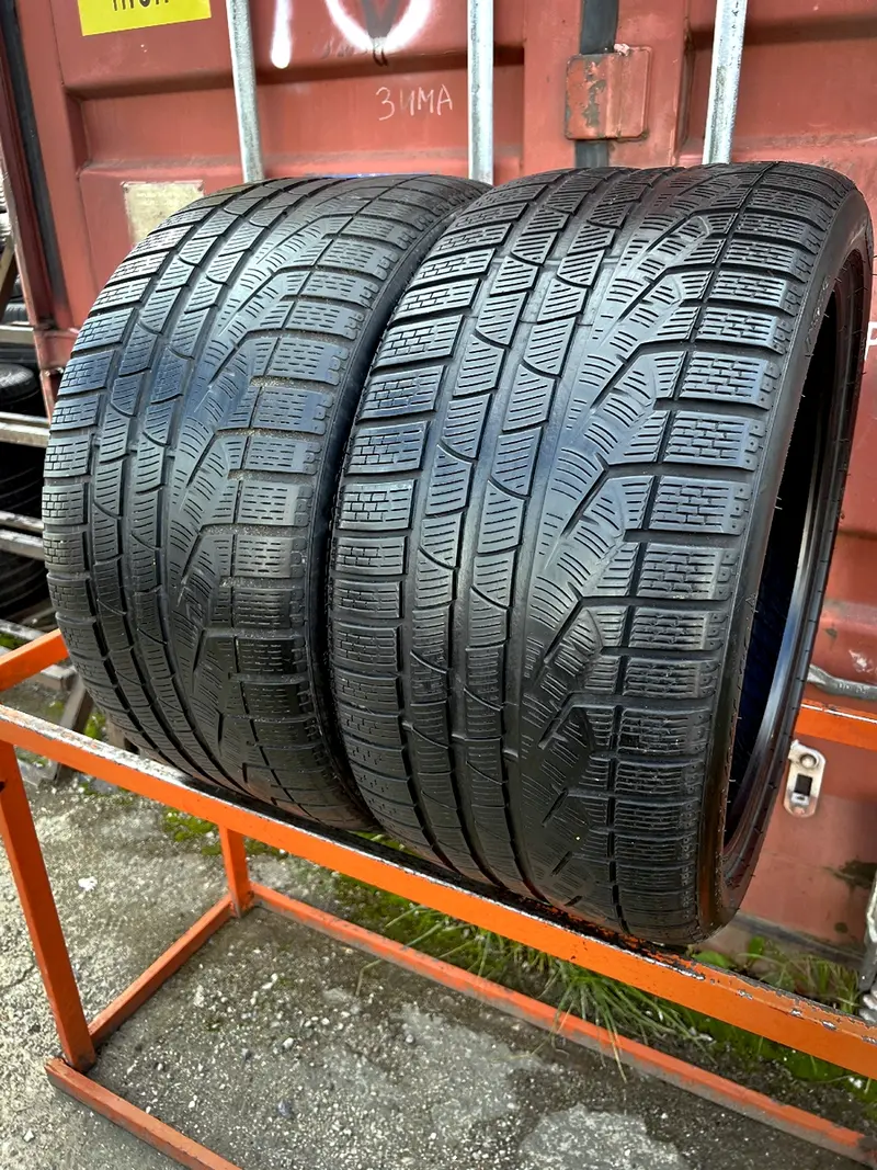 Пара б/у шин 285/35 R20 Pirelli Winter 270 Sottozero 2