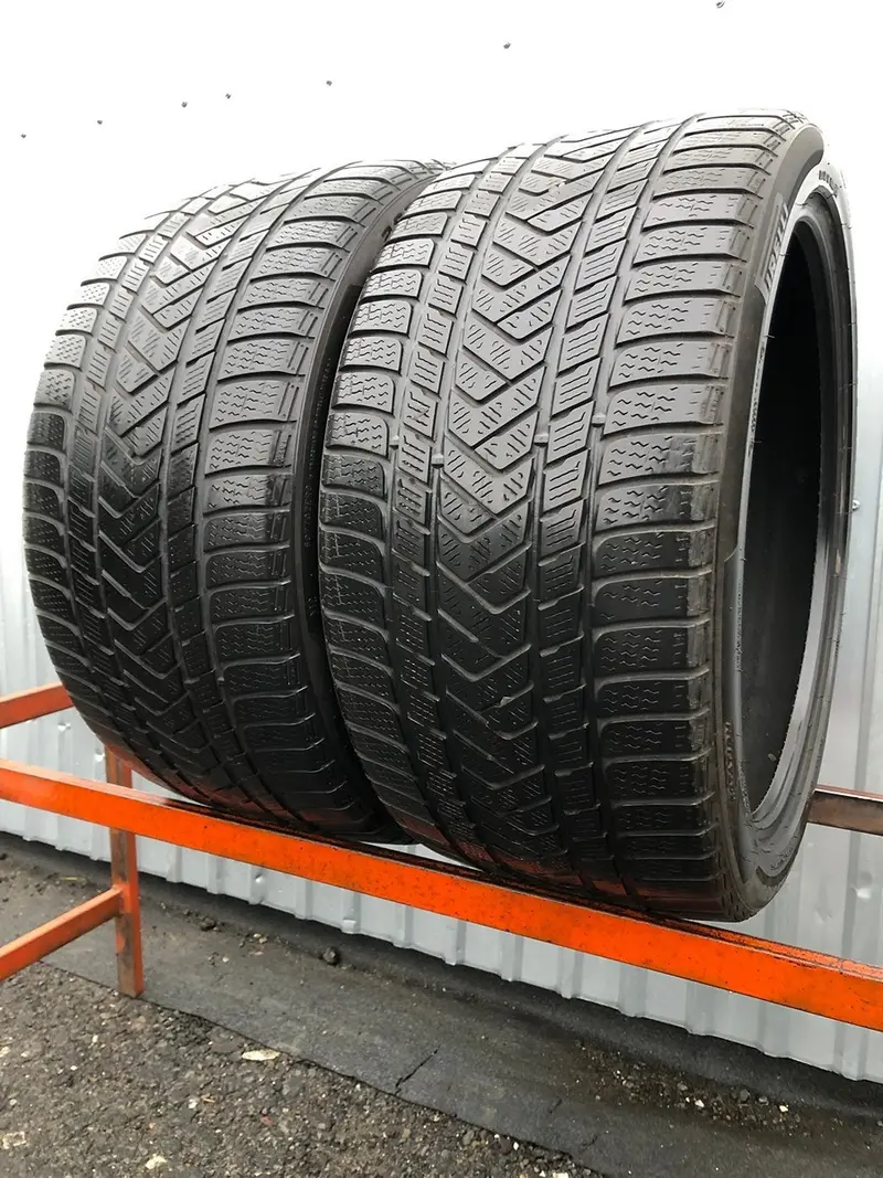 Пара б/у шин 285/35 R20 Pirelli Winter Sottozero 3
