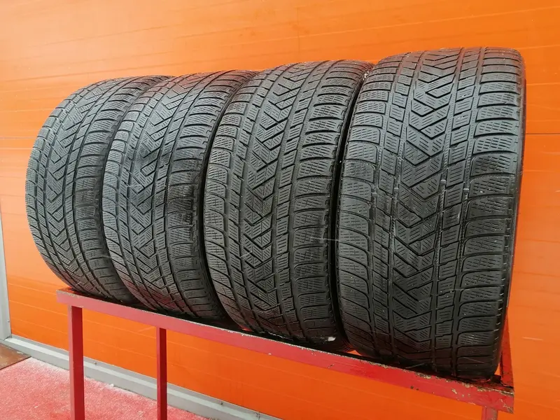 Комплект б/у шин 285/35 R22 Pirelli Scorpion Winter