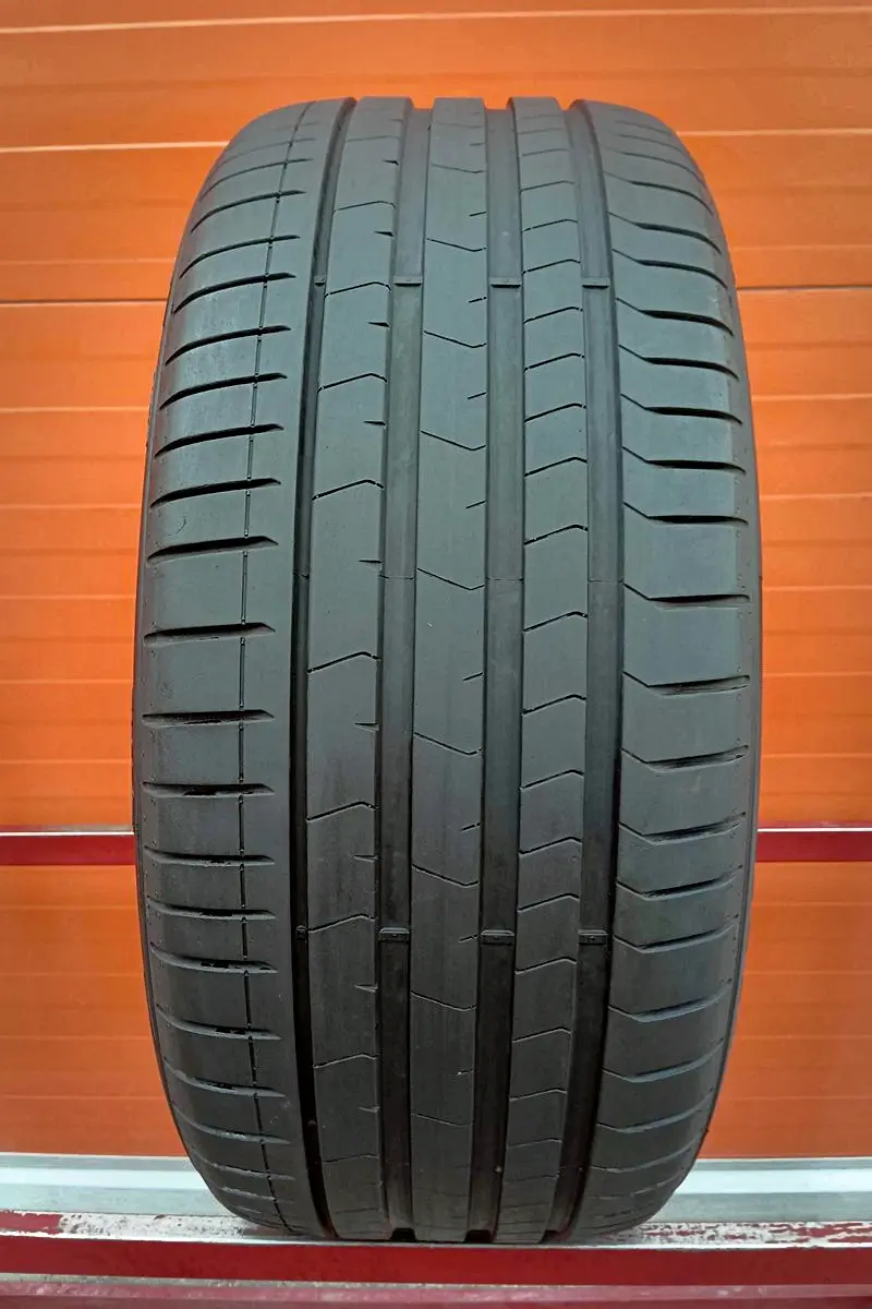Б/у шина 285/40 R19 Pirelli P Zero PZ4