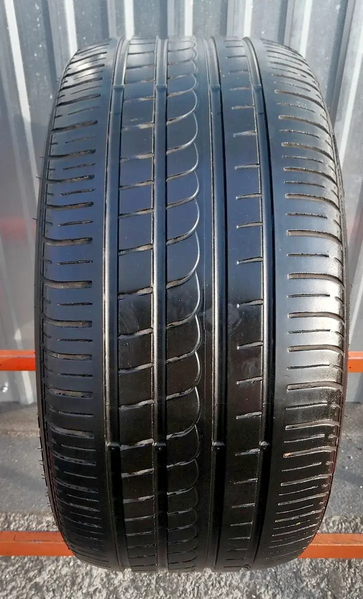 Б/у шина 285/40 R19 Pirelli P Zero Rosso
