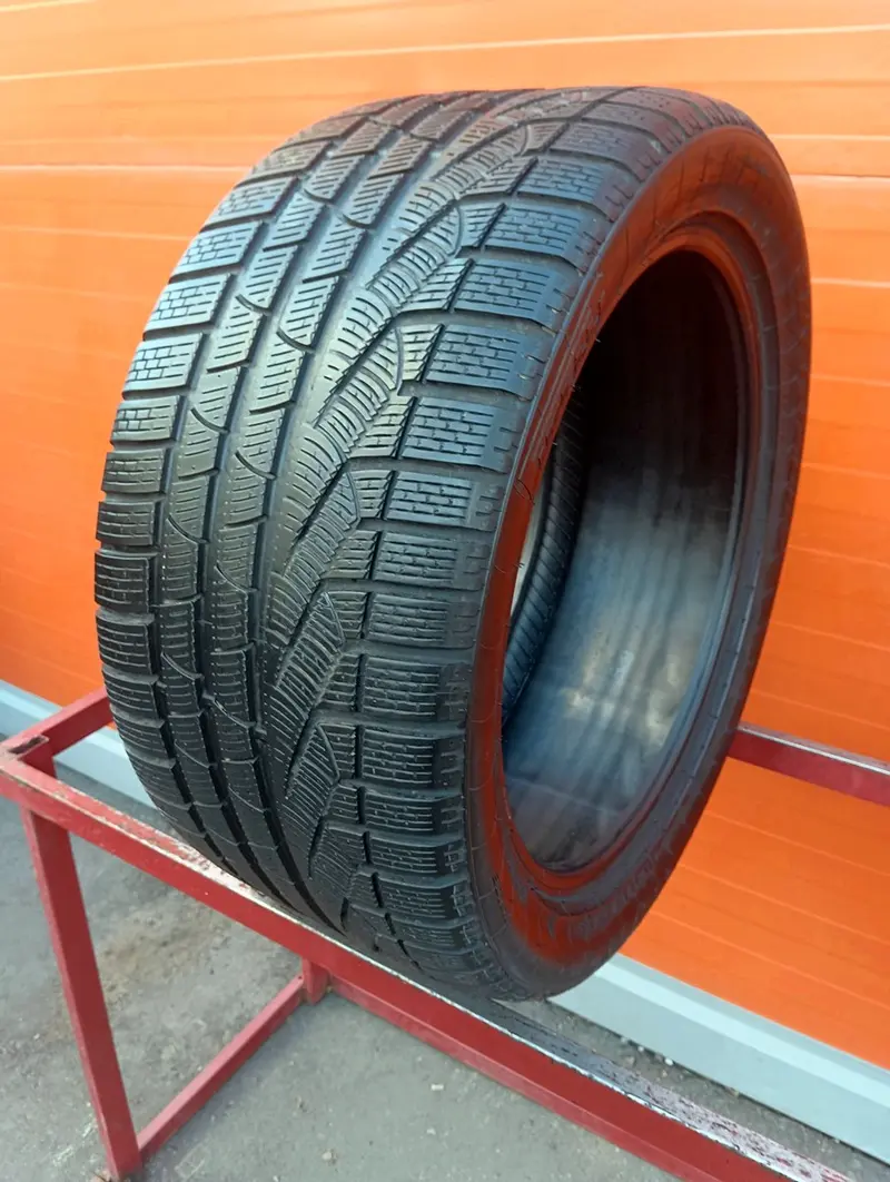 Б/у шина 285/40 R19 Pirelli Winter 240 Sottozero 2