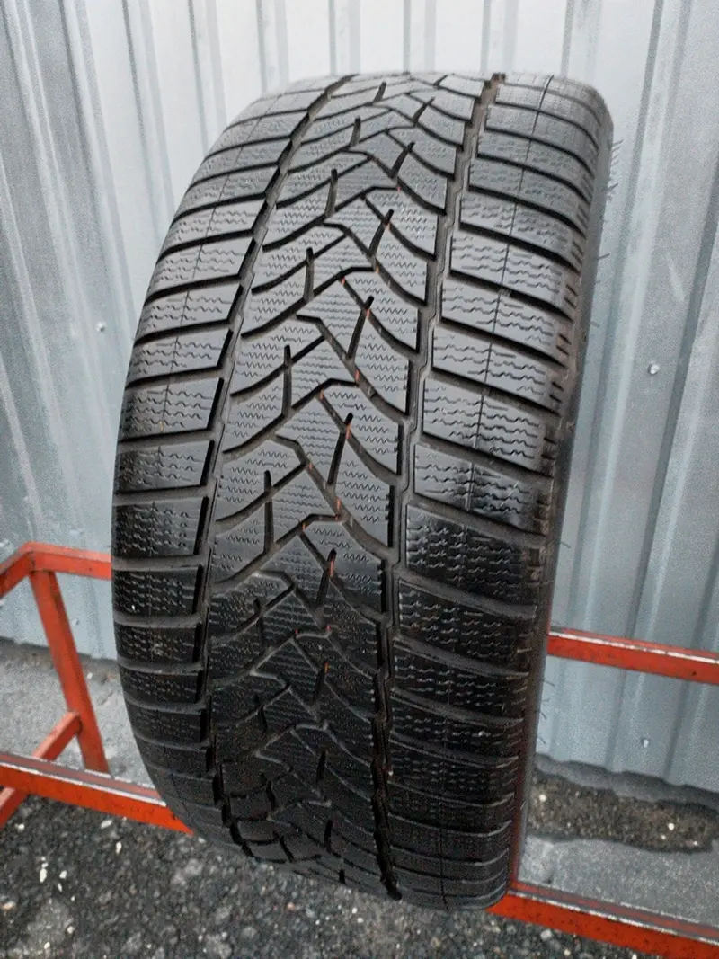 Б/у шина 285/40 R20 Dunlop Winter Sport 5 SUV MO