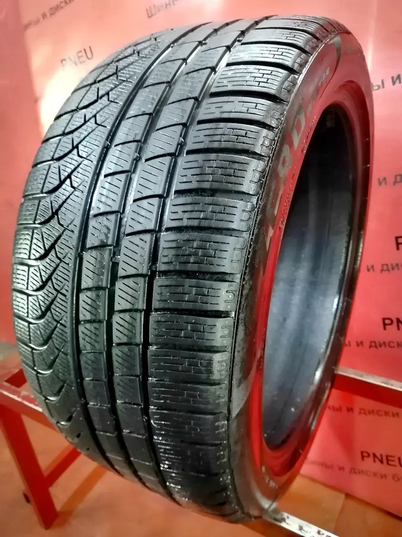 Б/у шина 285/40 R20 Pirelli P Zero Winter