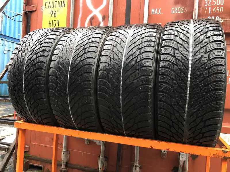 Комплект б/у шин 285/40 R21 Nokian Hakkapeliitta R3 SUV
