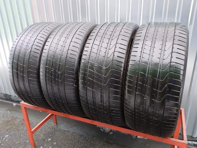 Комплект б/у шин 285/40 R21 Pirelli P Zero