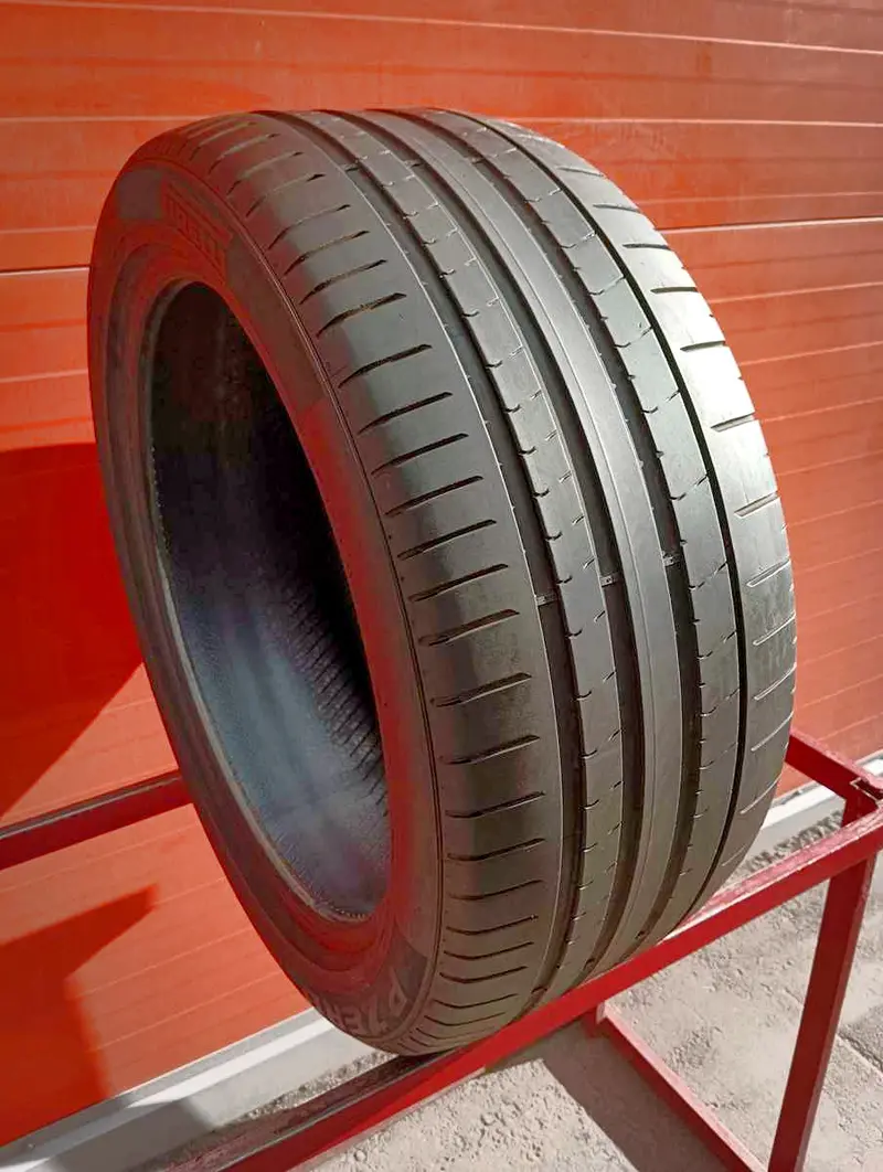 Б/у шина 285/40 R21 Pirelli P Zero PZ4