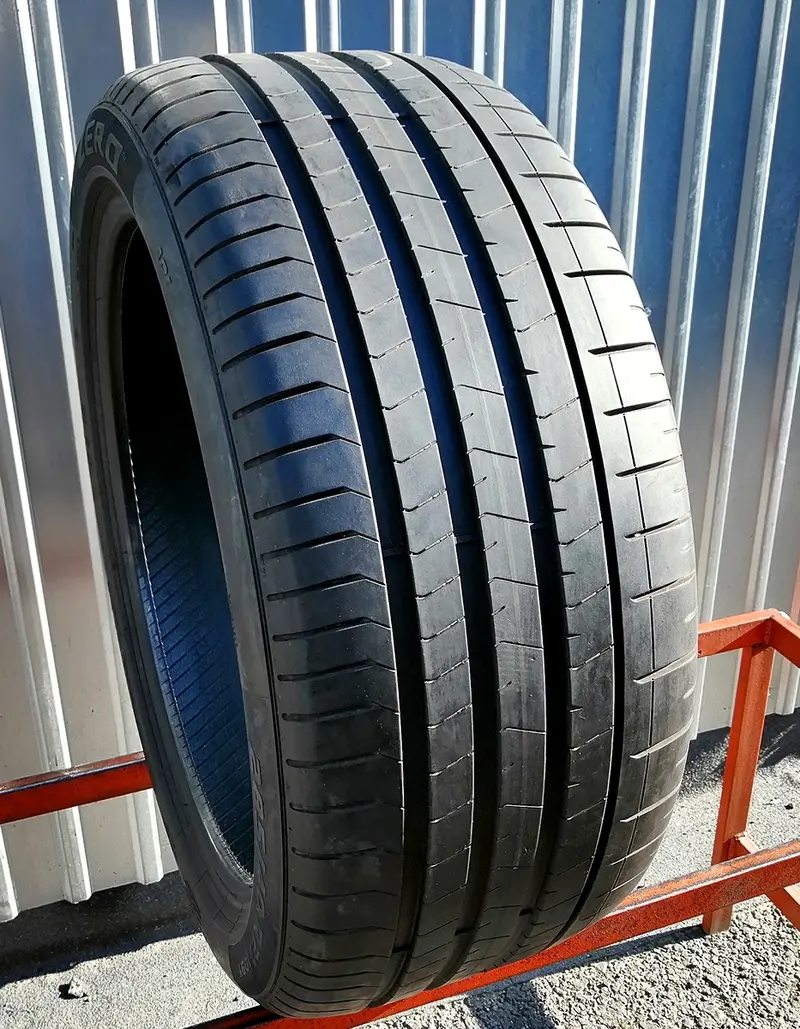 Б/у шина 285/40 R21 Pirelli P Zero PZ4