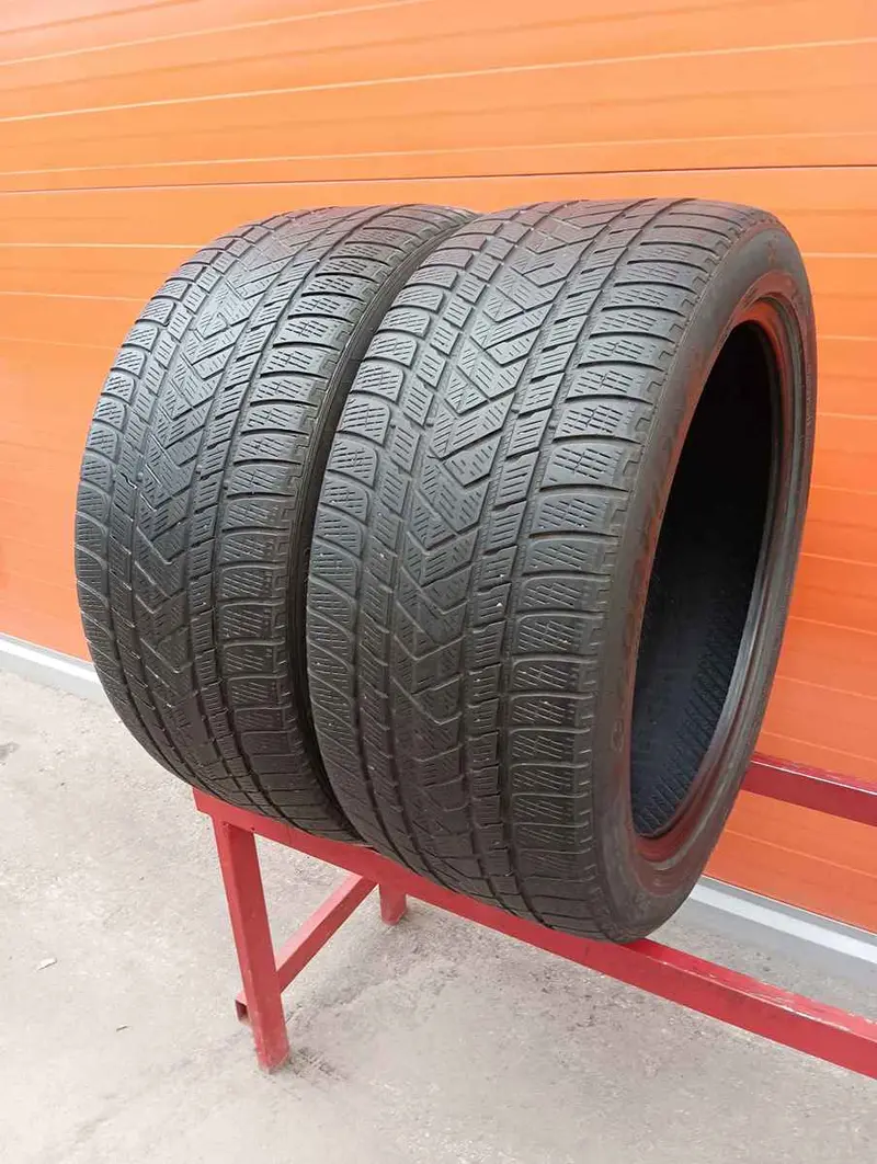 Пара б/у шин 285/40 R21 Pirelli Scorpion Winter