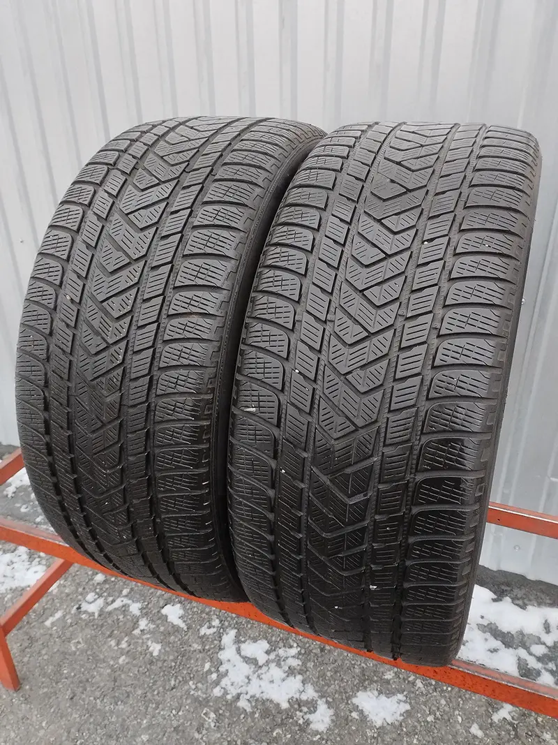 Пара б/у шин 285/40 R21 Pirelli Scorpion Winter