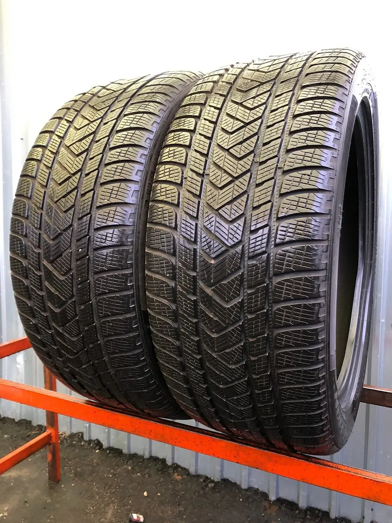 Пара б/у шин 285/40 R21 Pirelli Scorpion Winter