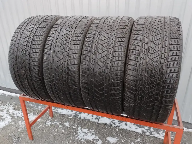 Комплект б/у шин 285/40 R21 Pirelli Scorpion Winter