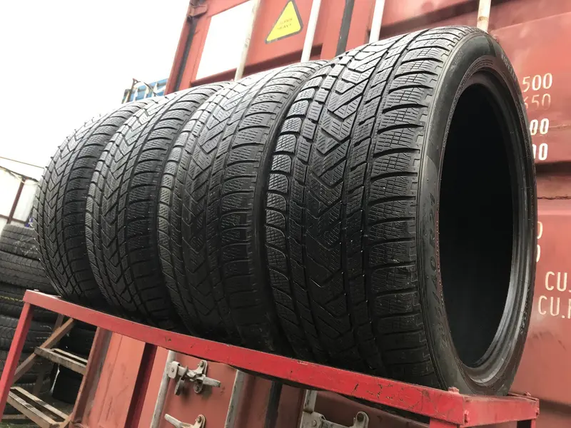 Комплект б/у шин 285/40 R21 Pirelli Scorpion Winter, фото 1
