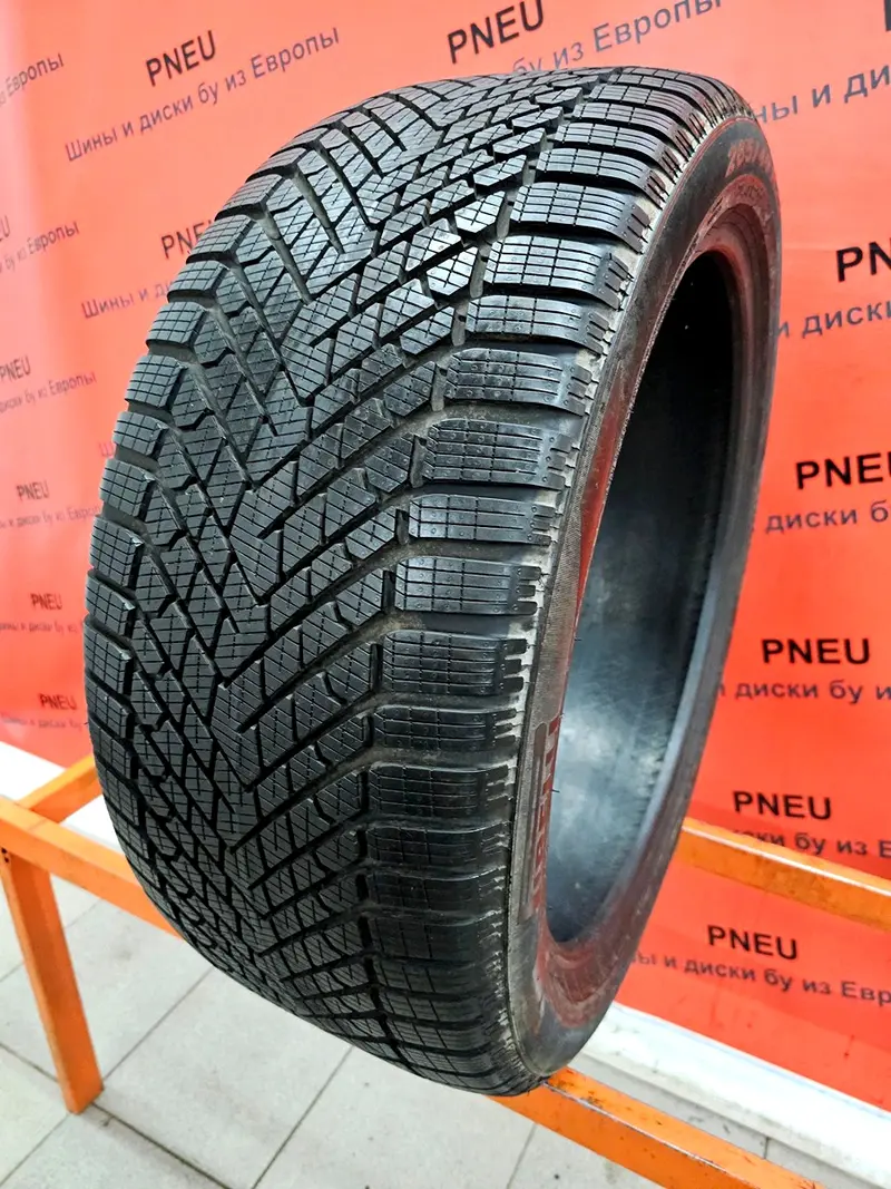 Б/у шина 285/40 R22 Pirelli Scorpion Winter 2
