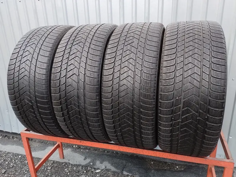 Комплект б/у шин 285/40 R22 Pirelli Scorpion Winter, фото 1