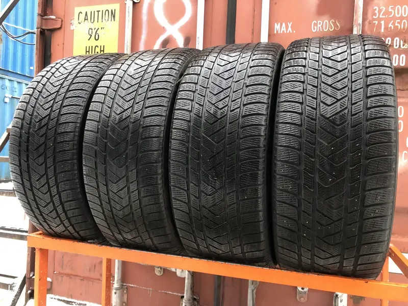 Комплект б/у шин 285/40 R22 Pirelli Scorpion Winter, фото 1