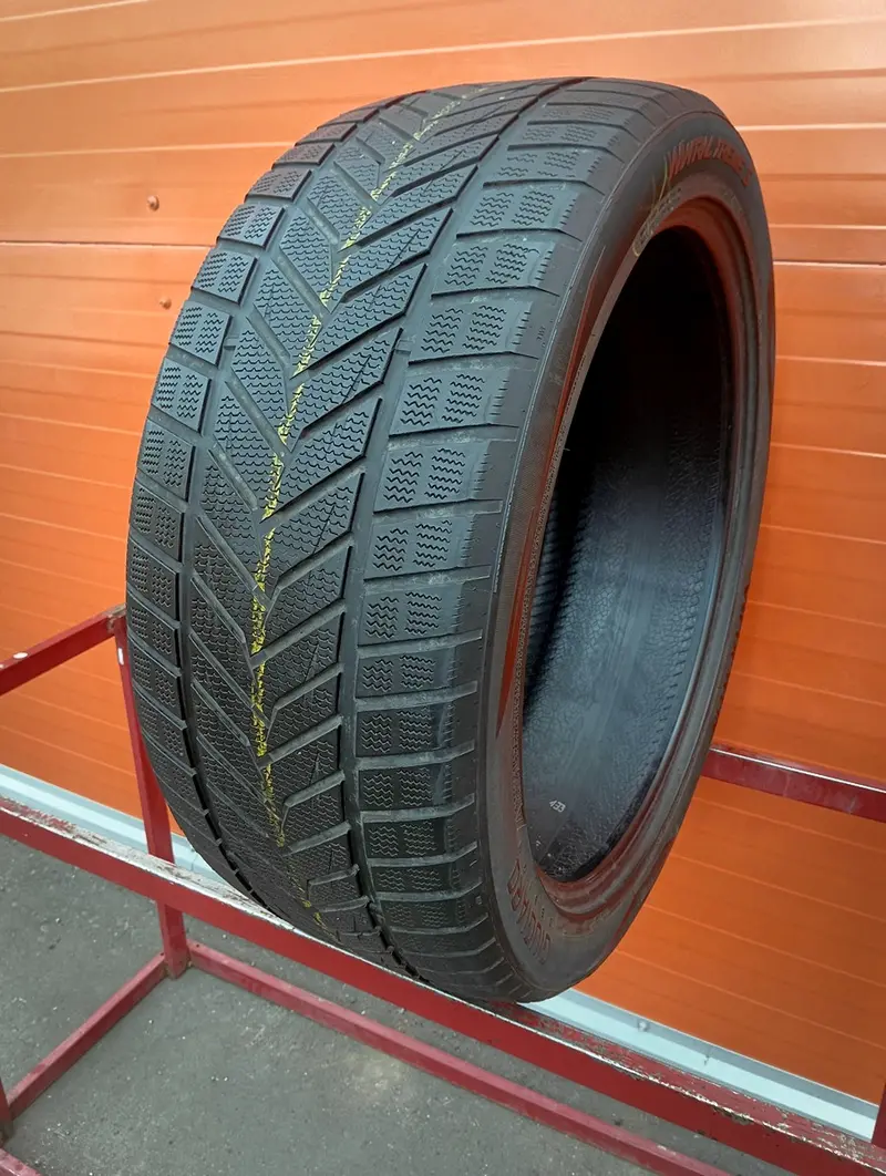 Б/у шина 285/40 R22 Vredestein Wintrac Xtreme S