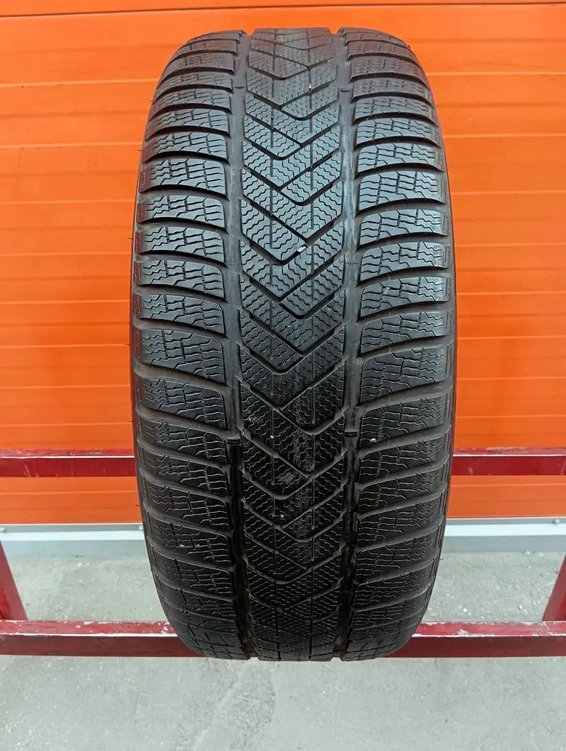 Б/у шина 285/45 R19 Pirelli Scorpion Winter RunFlat