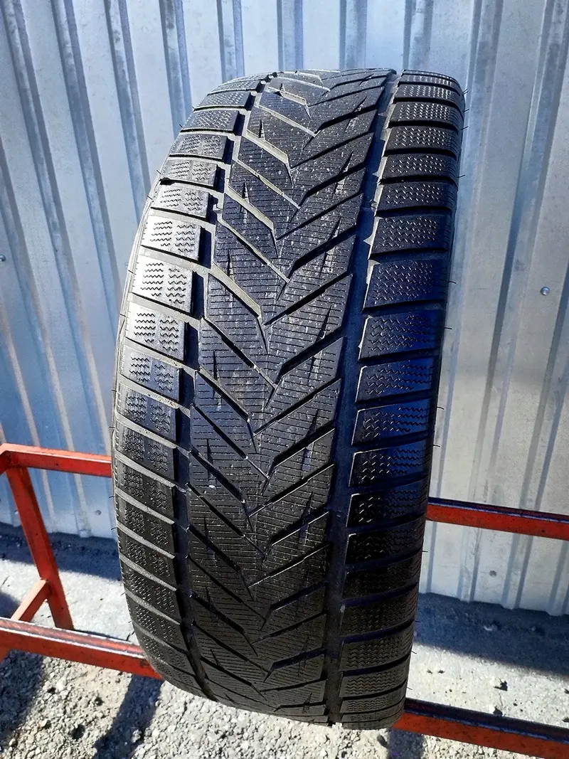 Б/у шина 285/45 R19 Vredestein Wintrac Xtreme S