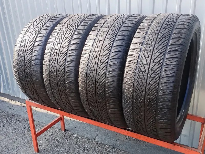 Комплект б/у шин 285/45 R20 Goodyear Ultra Grip 8 Performance