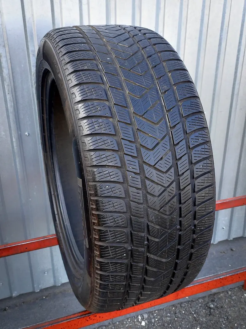 Б/у шина 285/45 R20 Pirelli Scorpion Winter