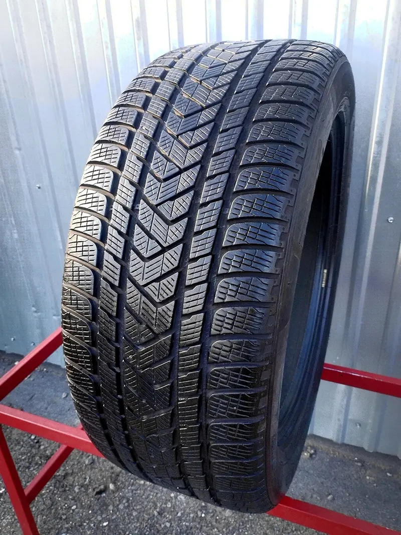 Б/у шина 285/45 R20 Pirelli Scorpion Winter