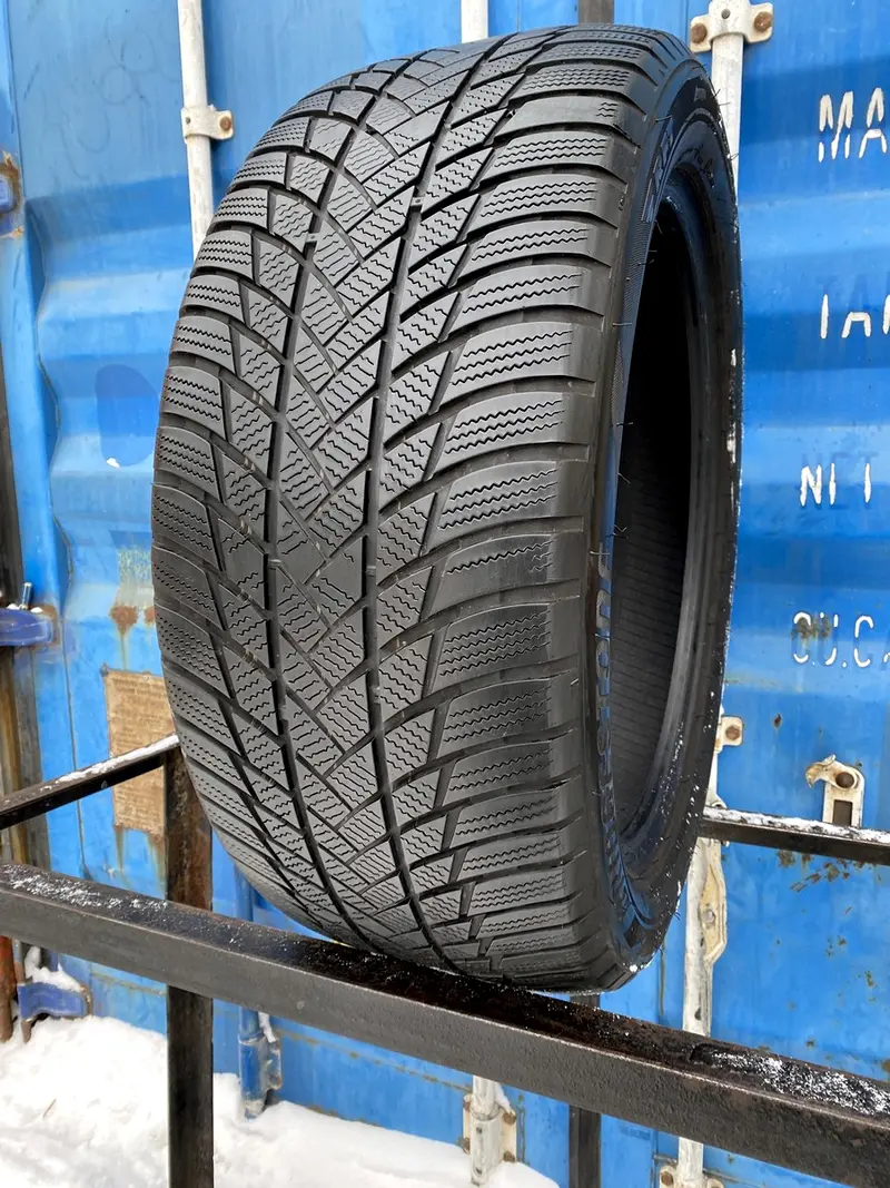 Б/у шина 285/45 R21 Bridgestone Blizzak LM-001 RunFlat, фото 1