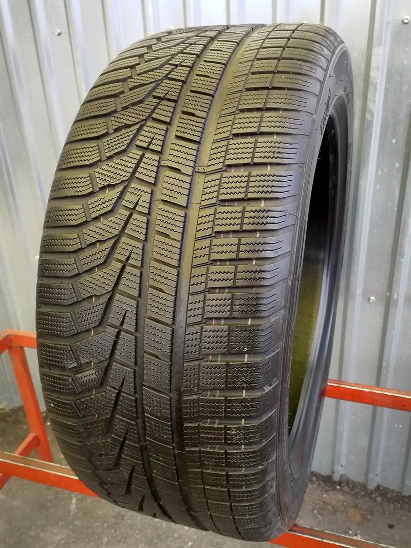 Б/у шина 285/45 R21 Hankook Winter I Cept Evo2 W320
