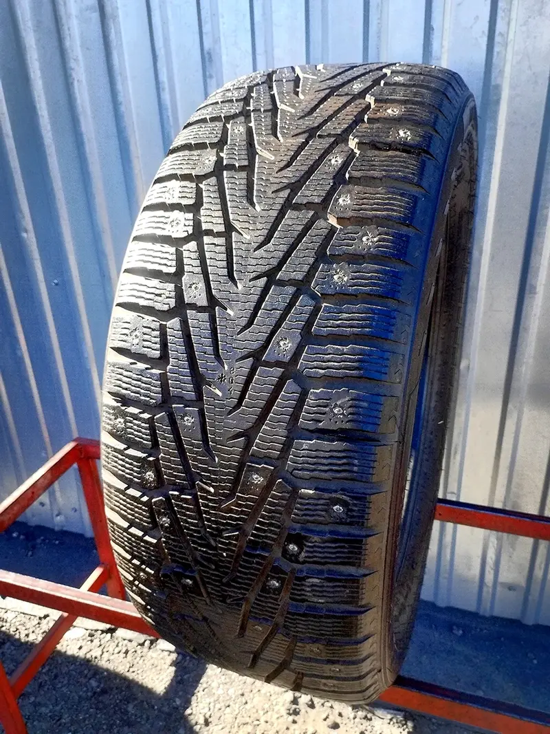 Б/у шина 285/60 R18 Nokian Hakkapeliitta 7