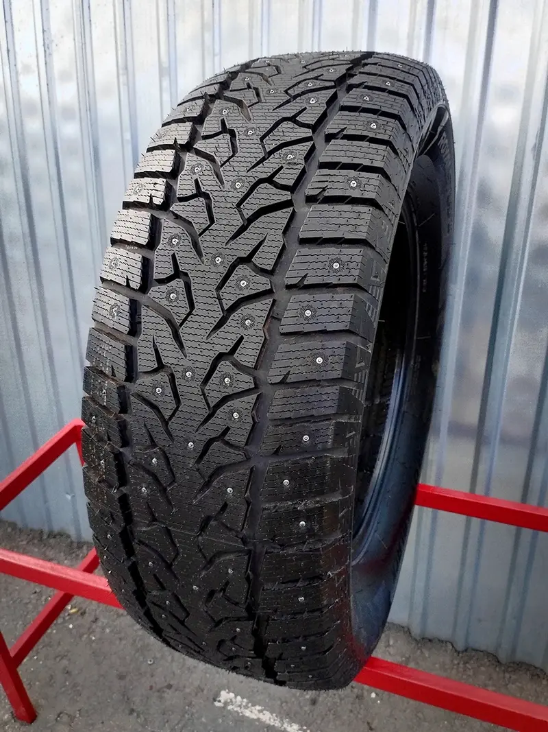 Новая шина 285/60 R18 Royal Black Royal Stud II