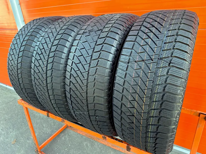 Комплект новых шин 285/65 R17 Continental ContiVikingContact 6 SUV, фото 1