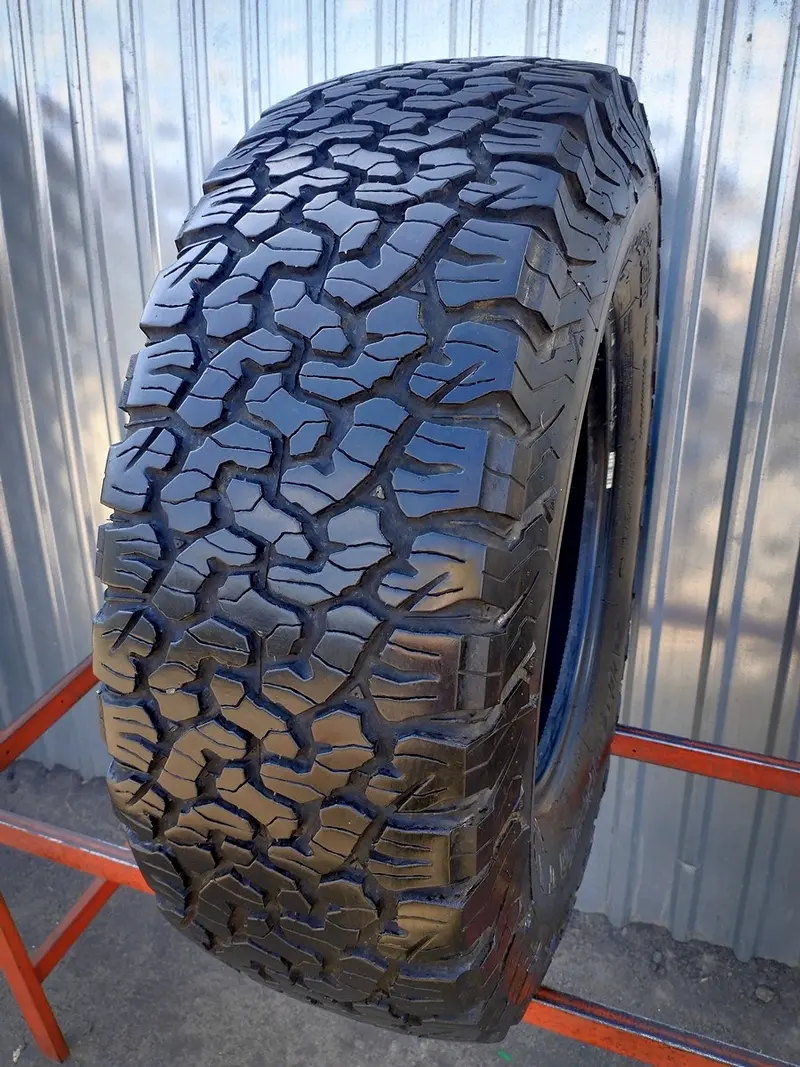 Б/у шина 285/70 R17 BFGoodrich All-Terrain T/A KO2