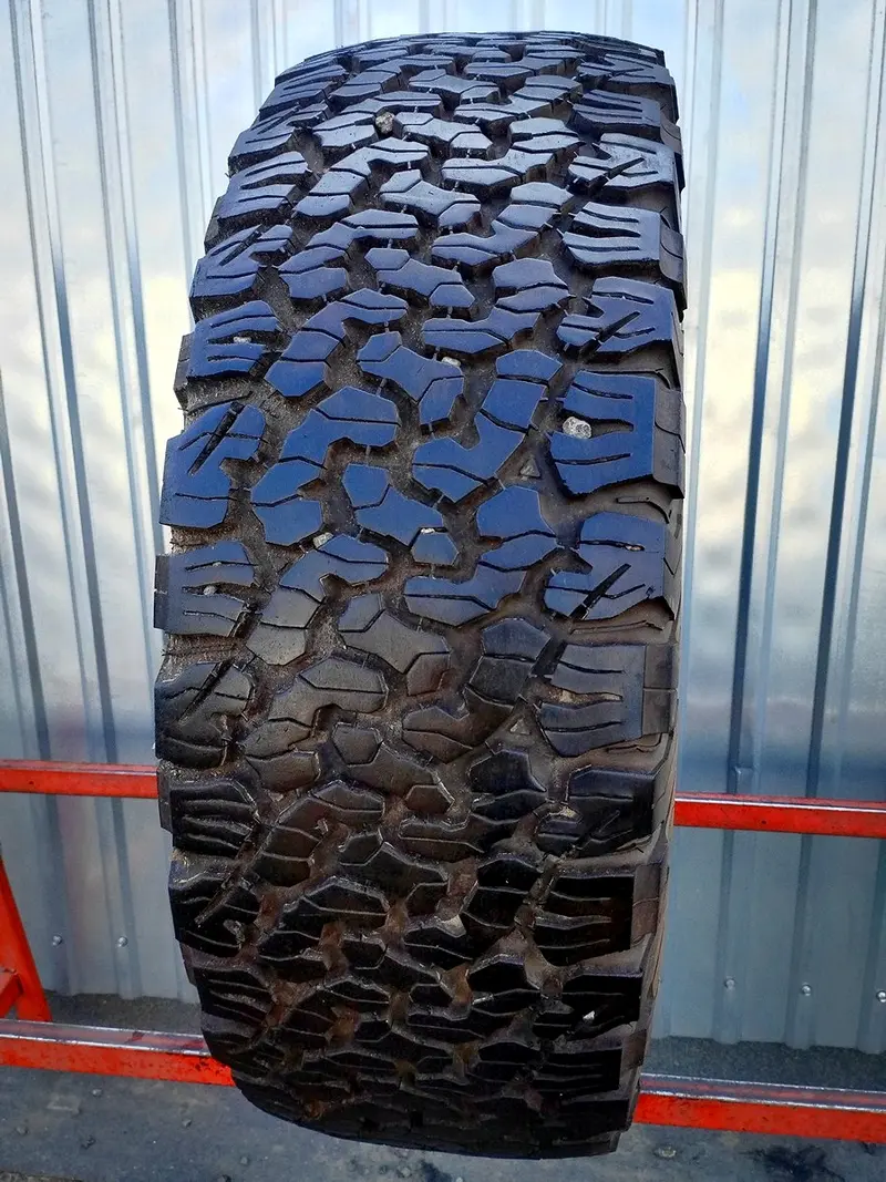 Б/у шина 285/70 R17 BFGoodrich All-Terrain T/A KO2
