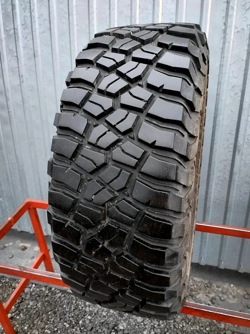 Б/у шина 285/70 R17 BFGoodrich Mud-Terrain T/A KM3