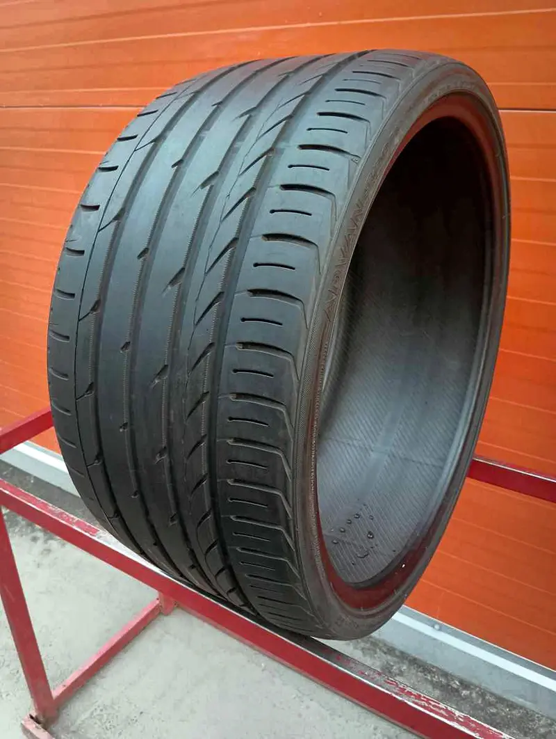 Б/у шина 295/25 R22 Yokohama Advan Sport V103