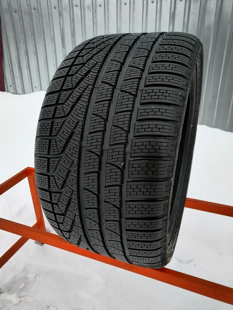 Б/у шина 295/30 R20 Pirelli Winter 270 Sottozero 2