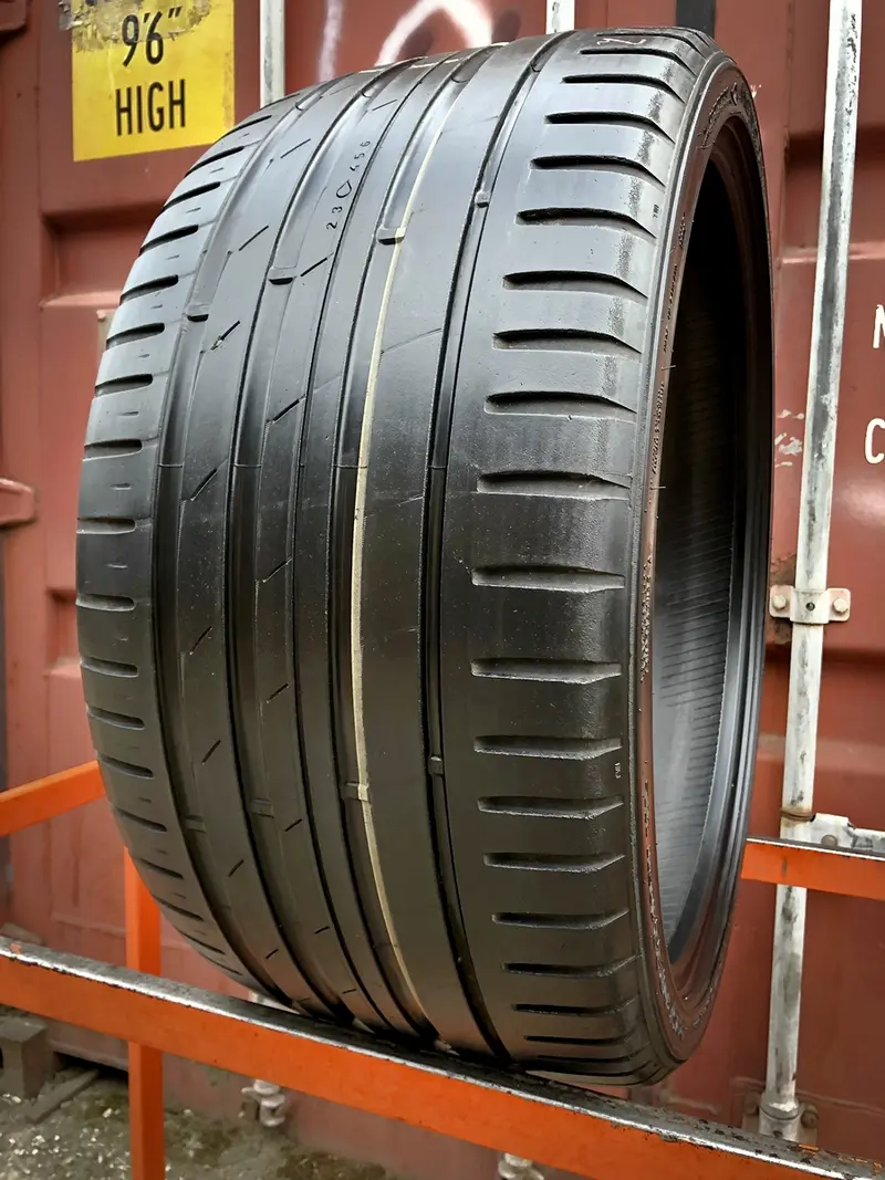 Б/у шина 295/30 R22 Nokian Z SUV, фото 1