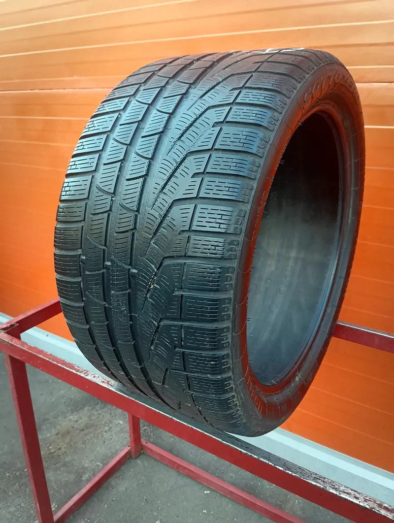 Б/у шина 295/35 R19 Pirelli Winter 240 Sottozero 2