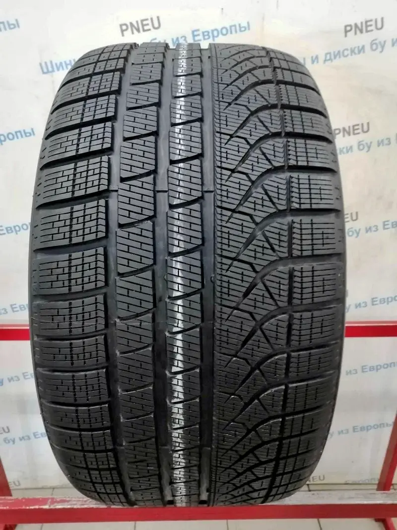 Б/у шина 295/35 R20 Pirelli P Zero Winter