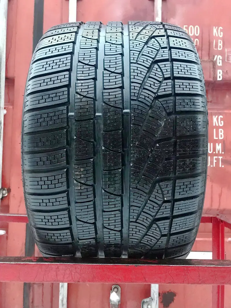 Б/у шина 295/35 R20 Pirelli Winter 240 Sottozero 2