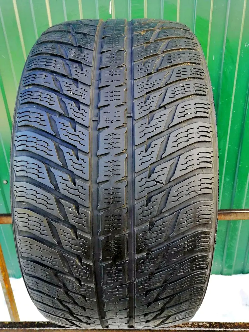 Б/у шина 295/35 R21 Nokian WR SUV 3
