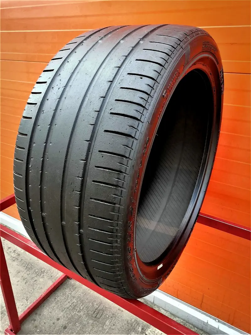 Б/у шина 295/35 R21 Pirelli P Zero Rosso