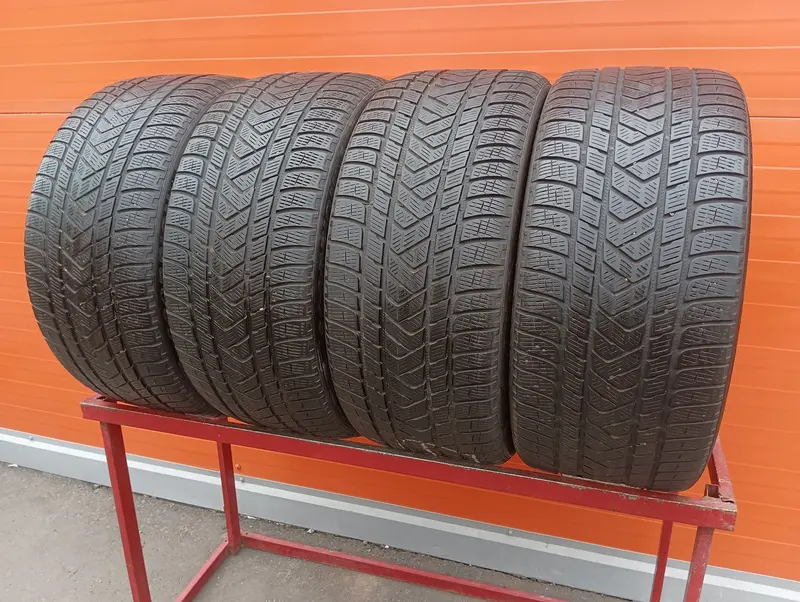 Комплект б/у шин 295/35 R21 Pirelli Scorpion Winter