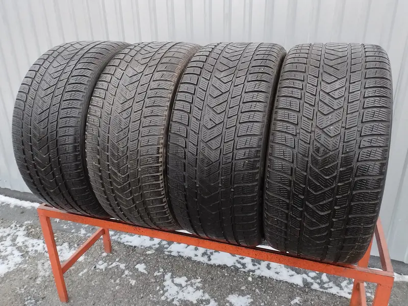 Комплект б/у шин 295/35 R21 Pirelli Scorpion Winter