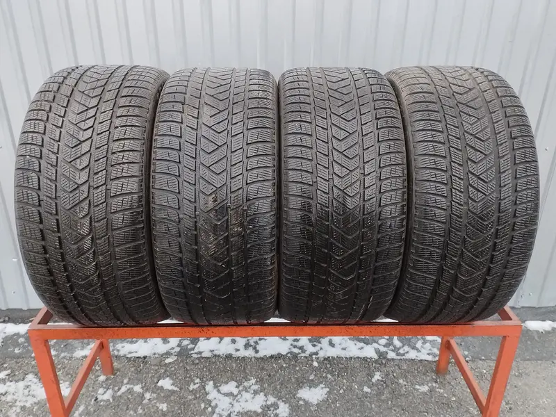 Комплект б/у шин 295/35 R21 Pirelli Scorpion Winter