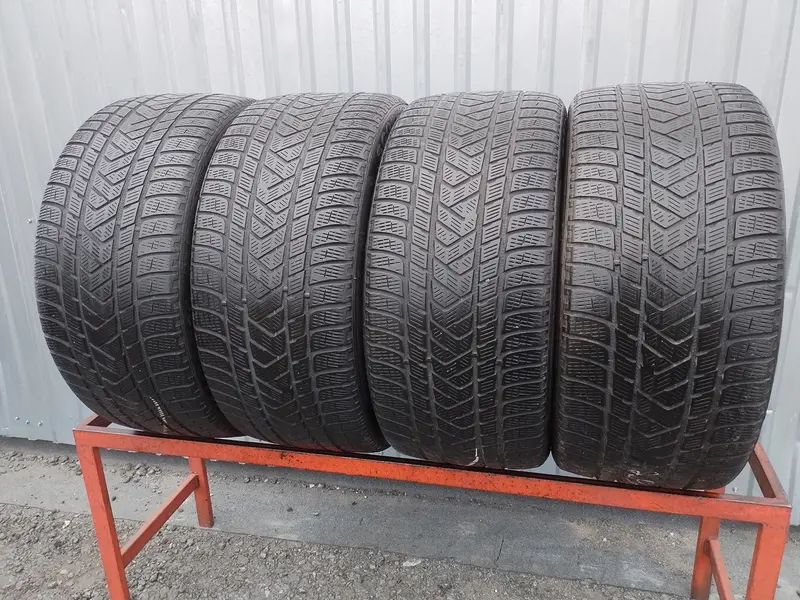 Комплект б/у шин 295/35 R21 Pirelli Scorpion Winter